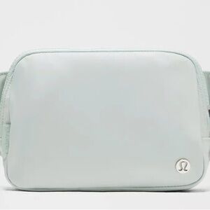 Lululemon Everywhere Belt Bag Large 2L Pelican Silver NWT